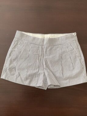 J.Crew Seersucker Stripe Pleated Shorts Size 00